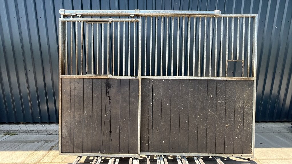 Diverse paardenboxen van 3 bij 4 meter | Gebruikt | Zwart, Gebruikt, Zwart, 200 cm of meer, Ophalen of Verzenden