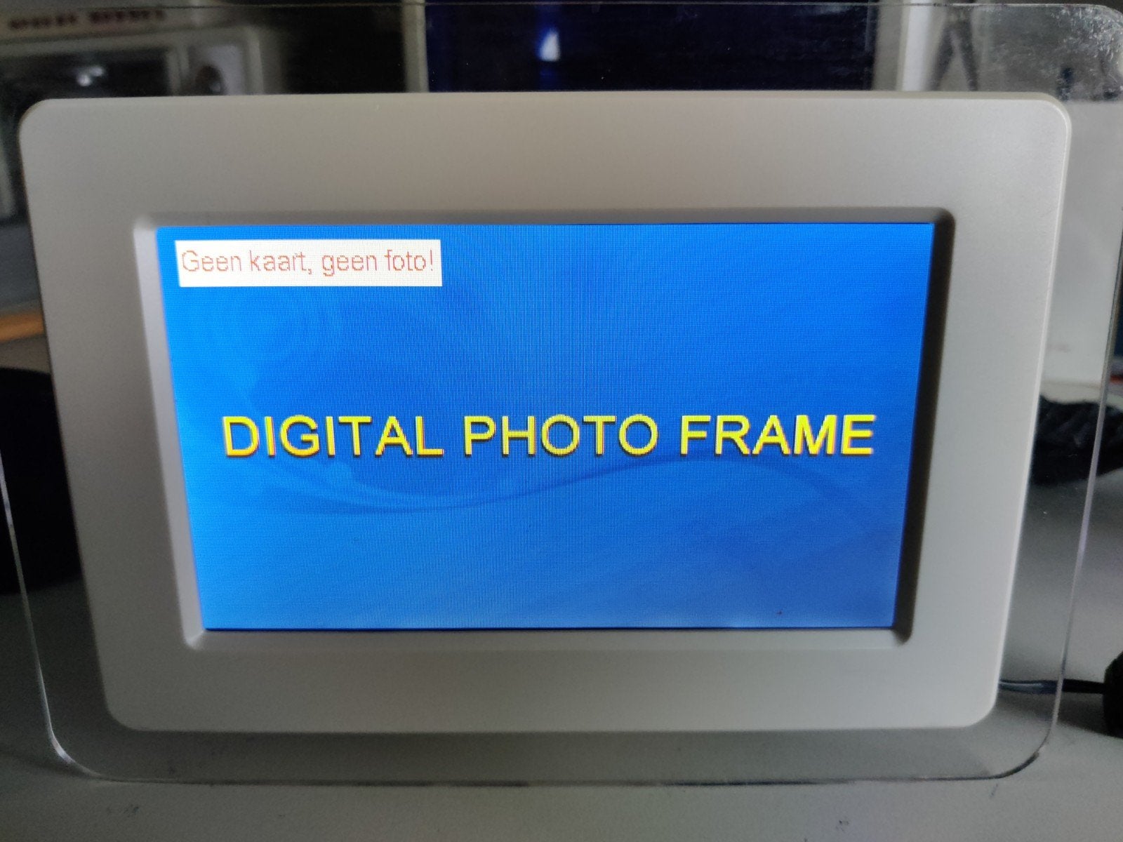 Digitale fotolijst 7 inch - Wit, Geheugenkaartslot, Gebruikt, Overige merken, Ophalen of Verzenden