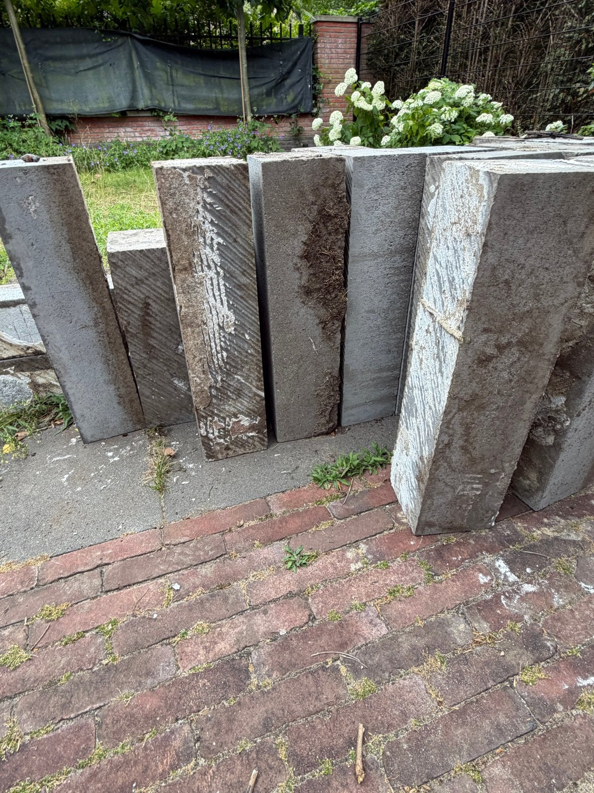 Betonnen lijmblokken voor tuin, Tuin en Terras, Tegels en Klinkers, Ophalen, Gebruikt, Overige typen, 10 m² of meer