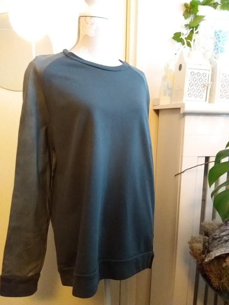 Cos sweater. Maat L., Kleding | Dames, Truien en Vesten, Ophalen of Verzenden, Zo goed als nieuw, Maat 38/40 (M), Grijs