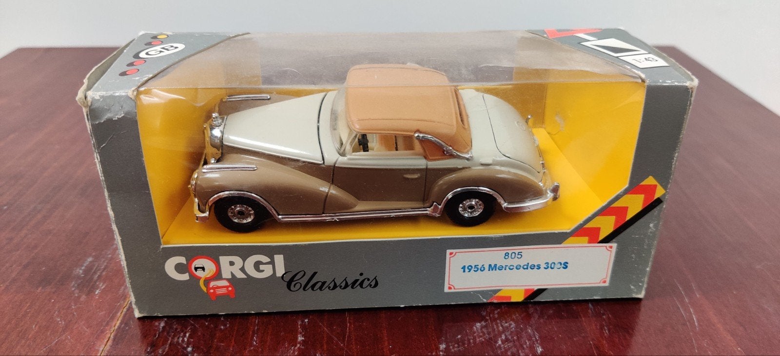Corgi Classics 1956 Mercedes 300S Schaal 1:43, Ophalen of Verzenden
