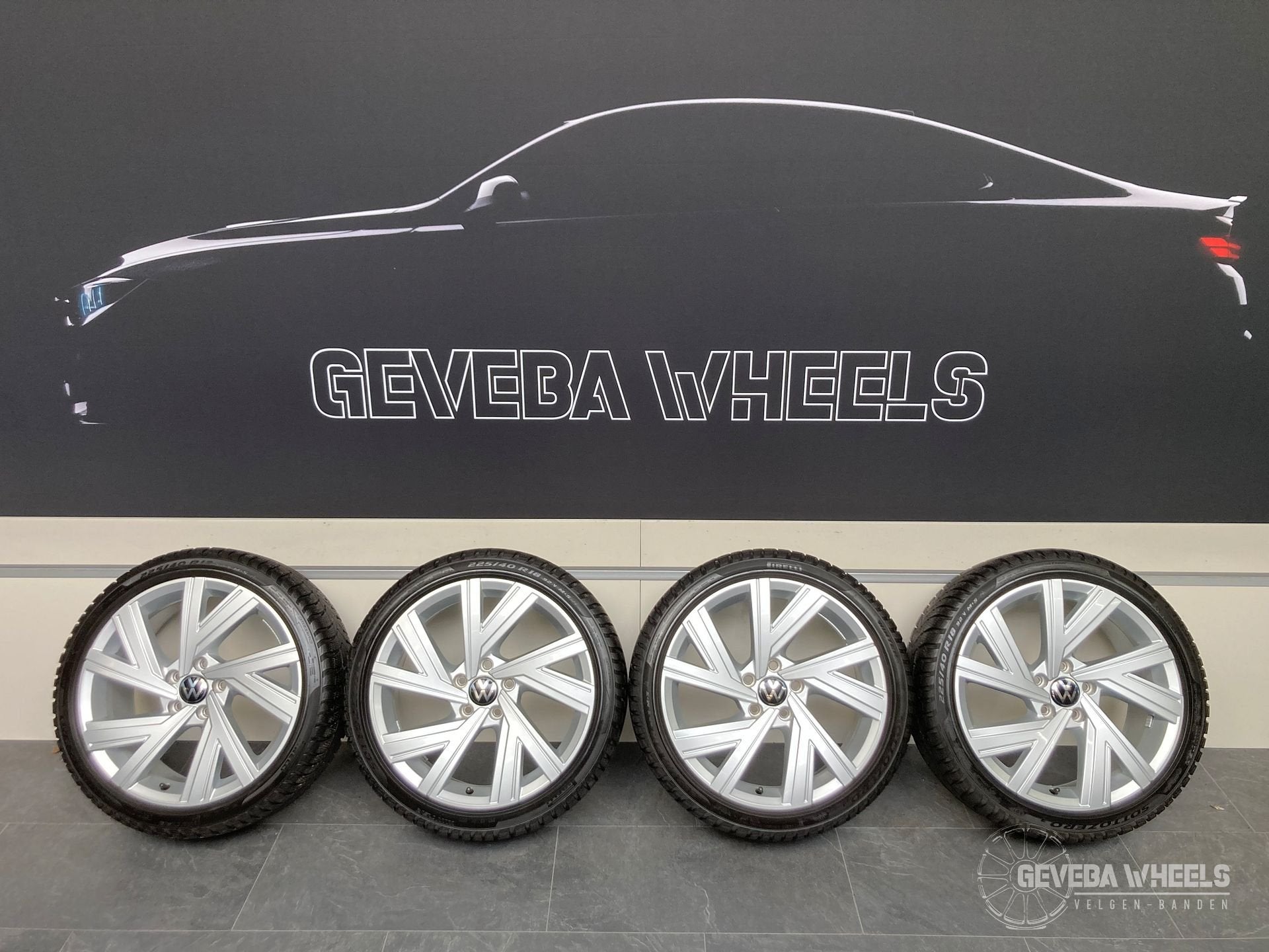 18” originele Volkswagen Golf ‘Bergamo’ velgen winterbanden, Auto-onderdelen, Banden en Velgen, 18 inch, Gebruikt, -, -