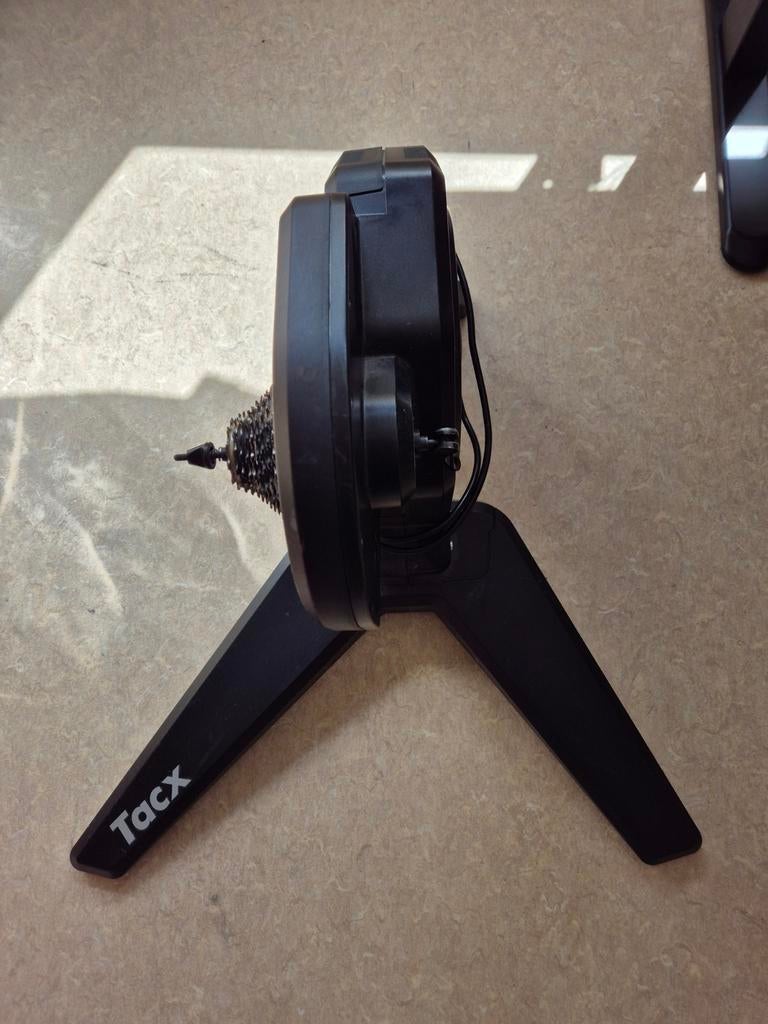 Tacx Flux S Smart met Sora 9-speed cassette, Ophalen