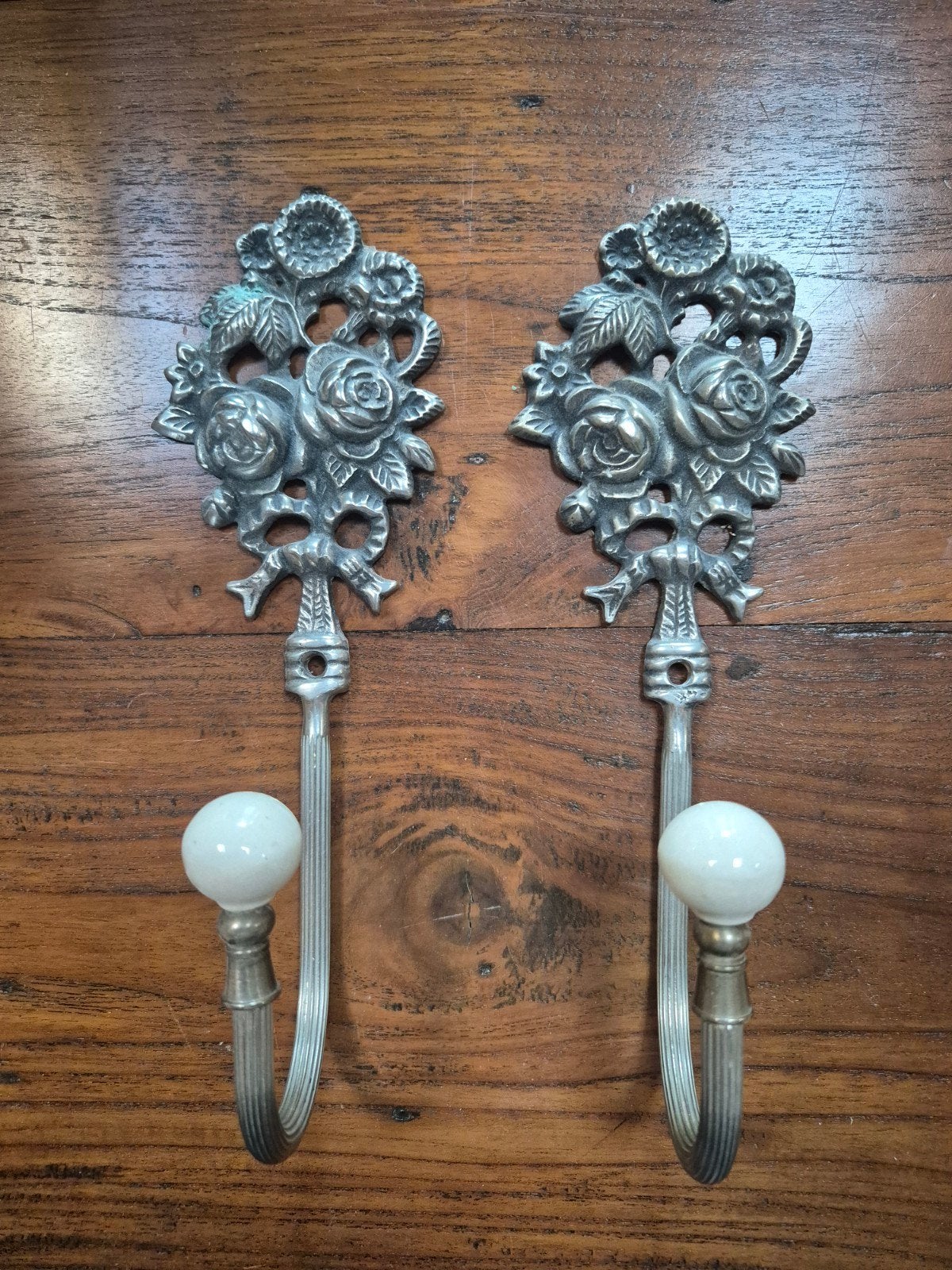 Bijzondere grote haken met bloemmotief, Ophalen of Verzenden, Metaal, Zilver, Gebruikt