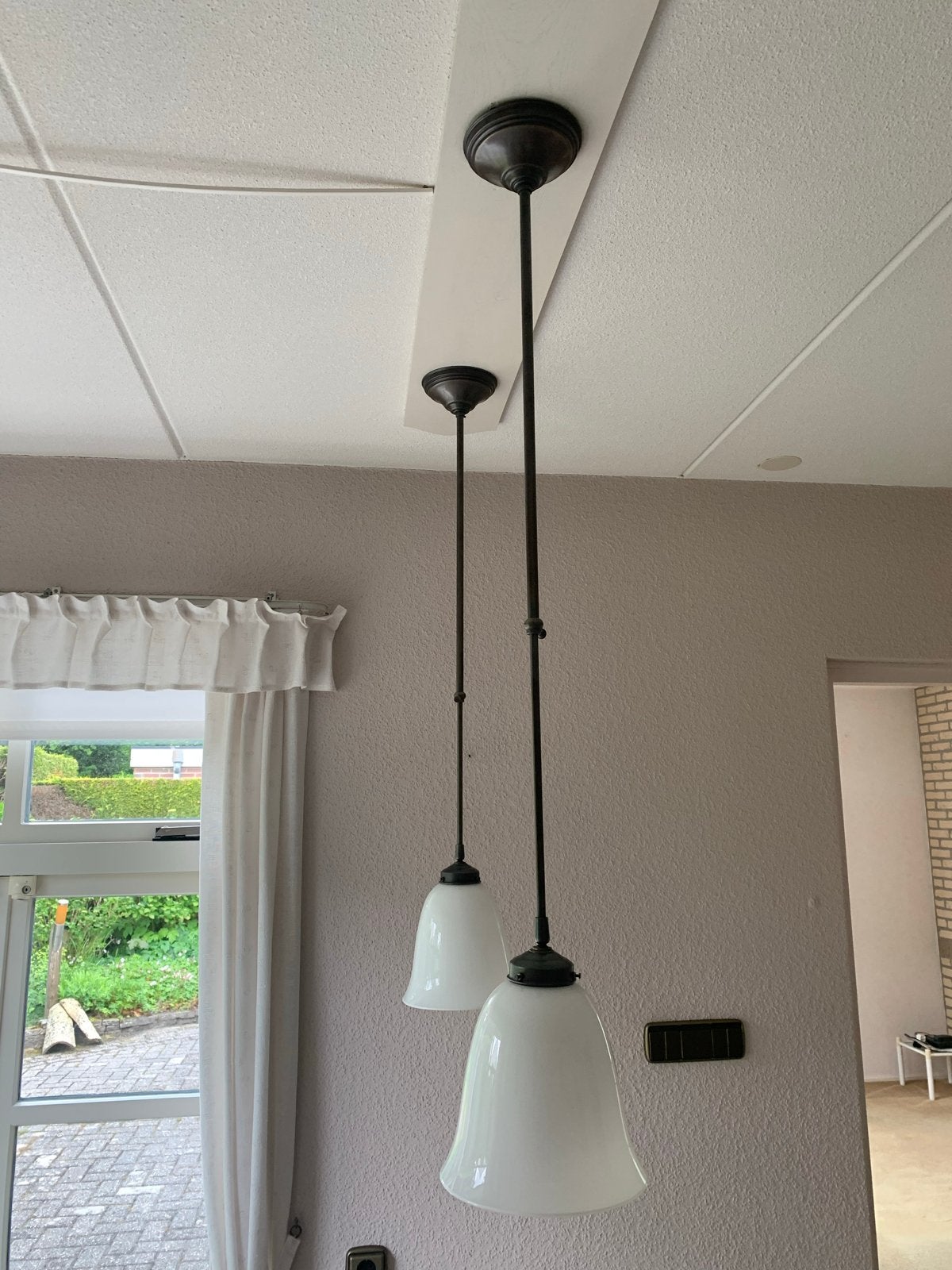 Verstelbare hanglampen bronskleurig met wit glas, Ophalen, Zo goed als nieuw, Metaal
