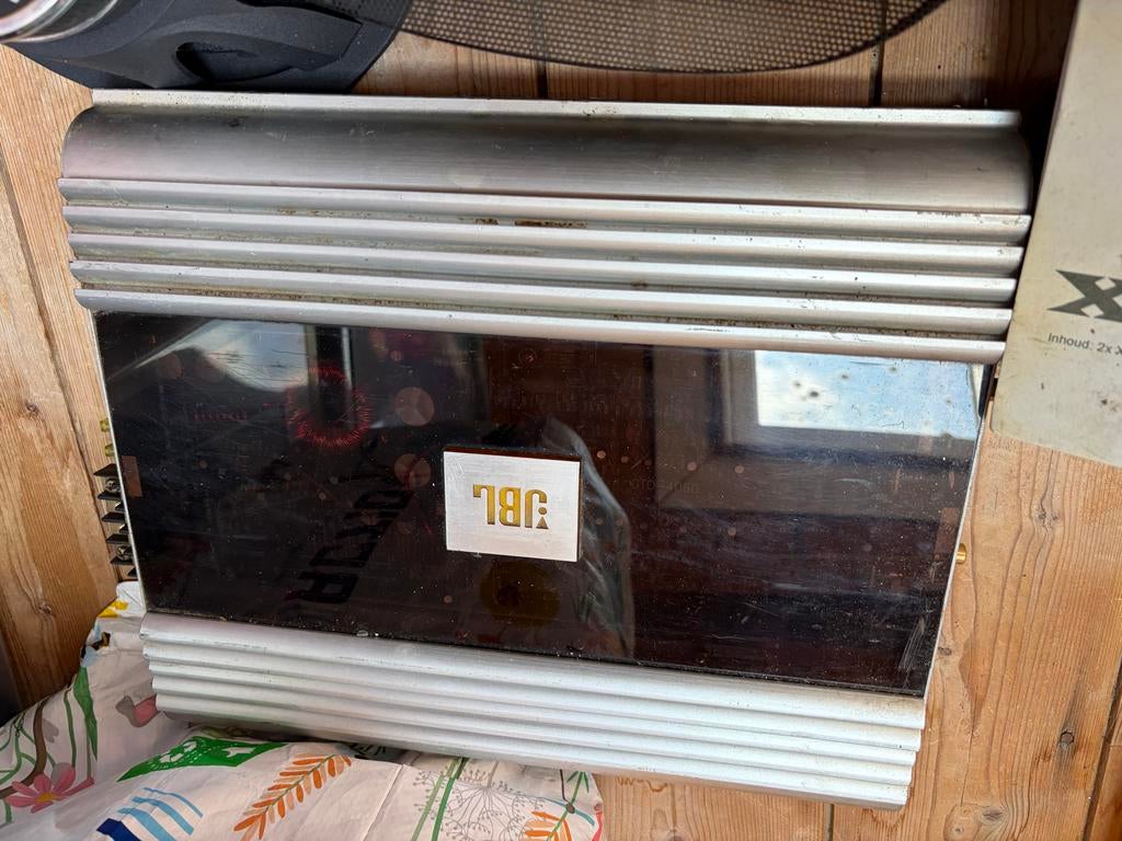 JBL Versterker - Krachtige Audio Upgrade voor uw Auto, Ophalen of Verzenden, Zo goed als nieuw