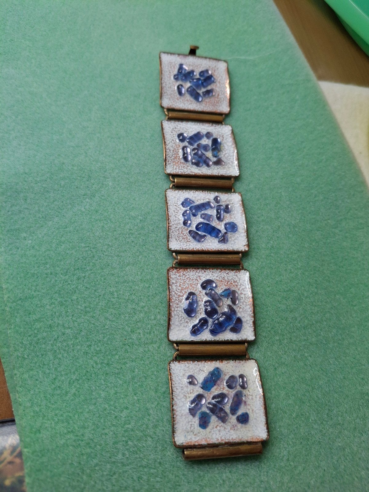 Modernistische vintage armband (emaille kunst 1950-1970), Sieraden, Tassen en Uiterlijk, Verzenden, Zo goed als nieuw, Overige kleuren