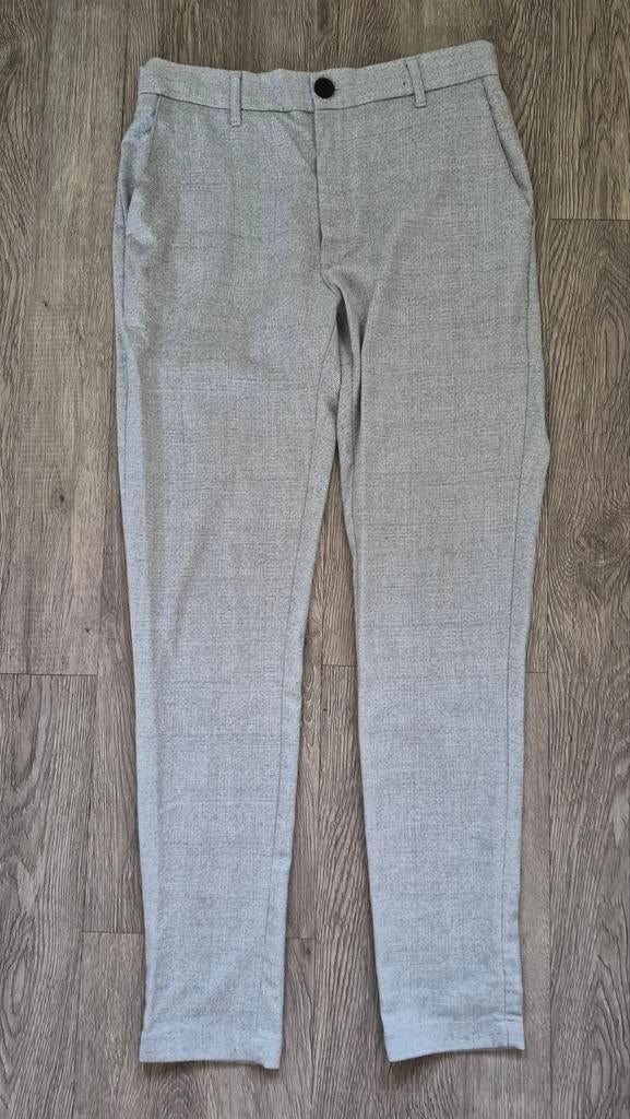 Daily Aesthetikz Heren Broek Maat S Skinny Fit, Kleding | Heren, Broeken en Pantalons, Ophalen of Verzenden, Zo goed als nieuw