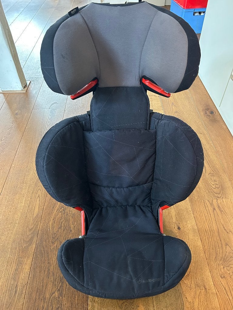 Maxi-Cosi RodiFix autostoeltje in goede staat, Ophalen, Verstelbare rugleuning, 15 t/m 36 kg, Zo goed als nieuw