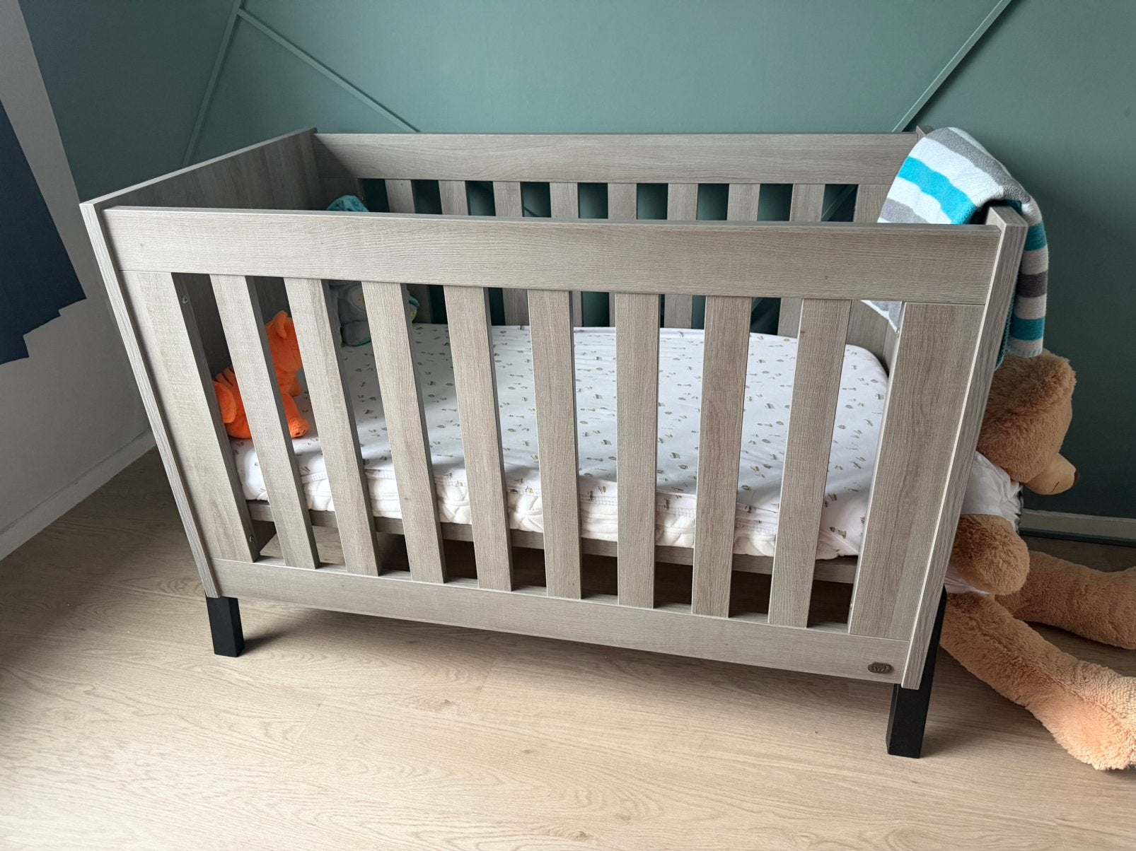 Ledikant TWF, Kinderen en Baby's, Ophalen, Zo goed als nieuw, Jongetje of Meisje