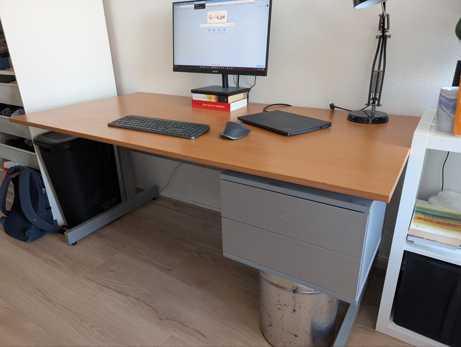 Bureau met lades en metalen onderstel, Ophalen, Met lades, 160 cm, Gebruikt