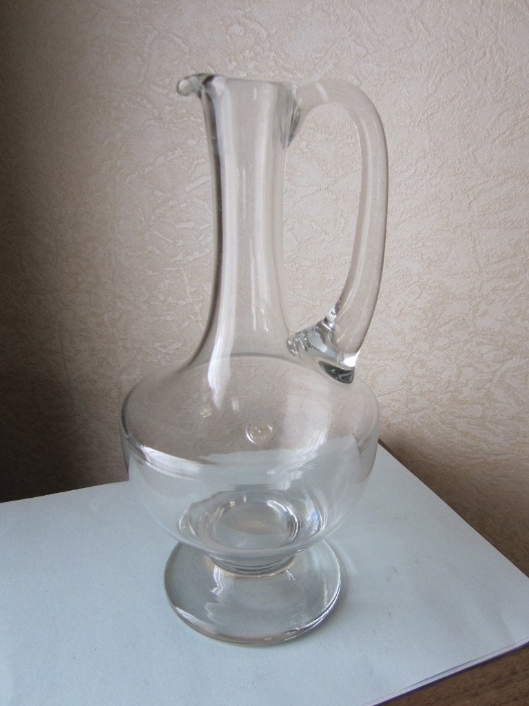 Mooie mondgeblazen glas karaf op voet -, Verzenden