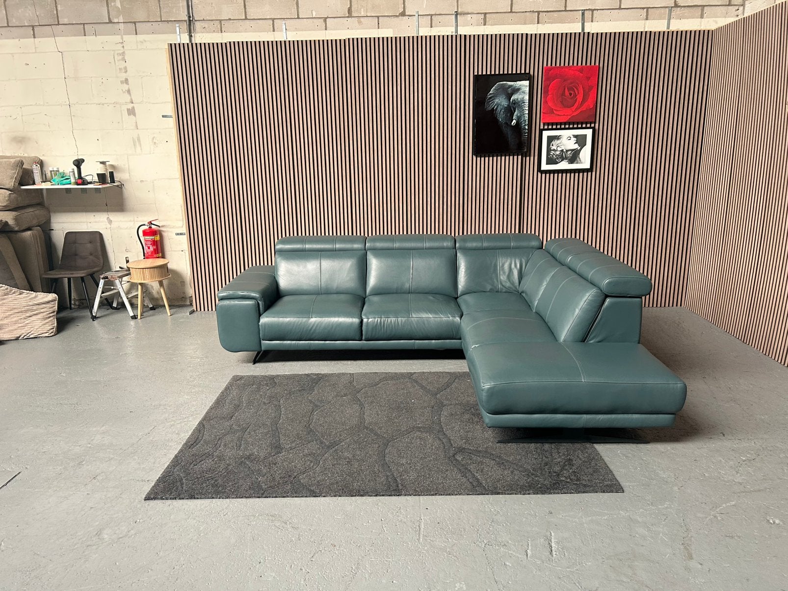 GRATIS LEVERING H&H Hoekbank Leer 285X235 GEREINIGD, Huis en Inrichting, 250 tot 300 cm, Direct leverbaar, Hoekbank, Leer