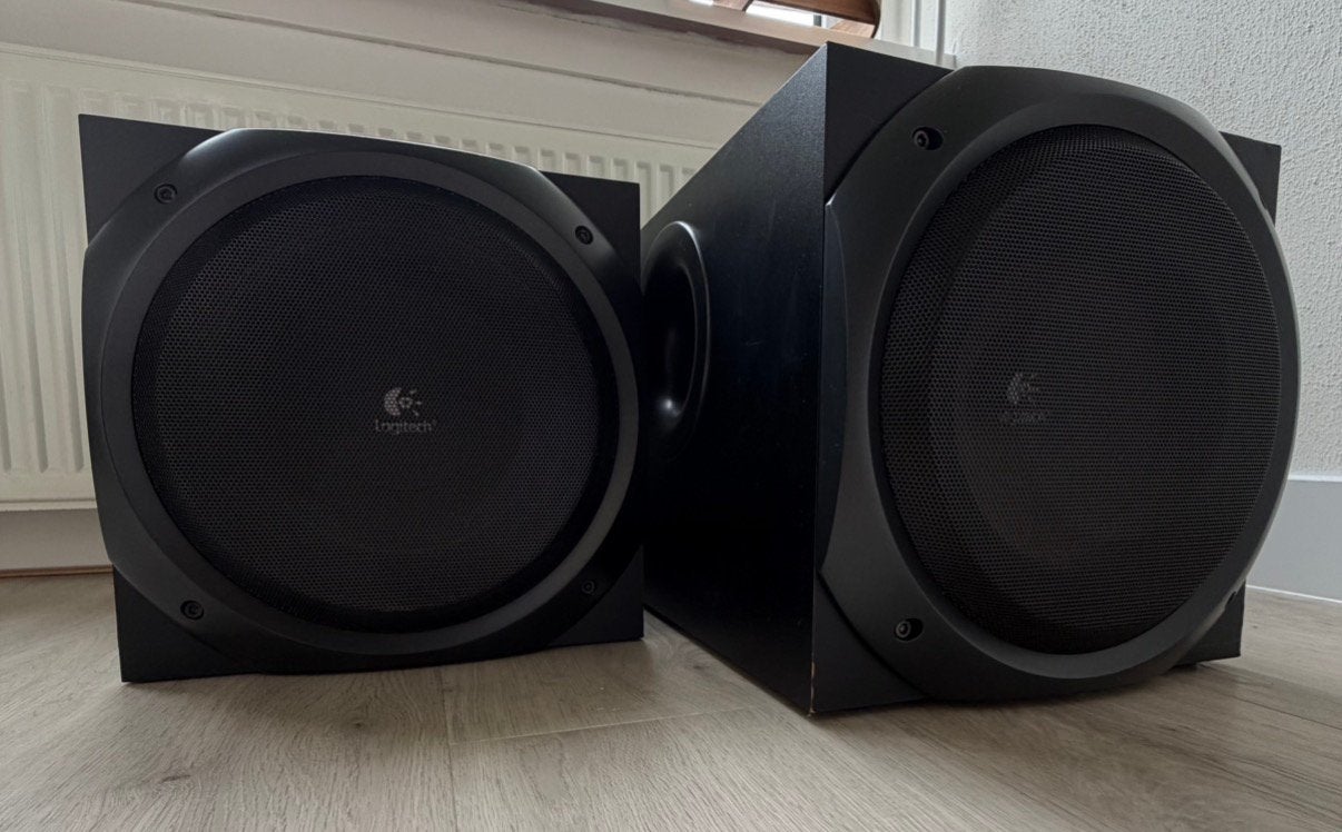 Logitech Bass Boosters, Audio, Tv en Foto, Subwoofer, Logitech, Zo goed als nieuw, Ophalen