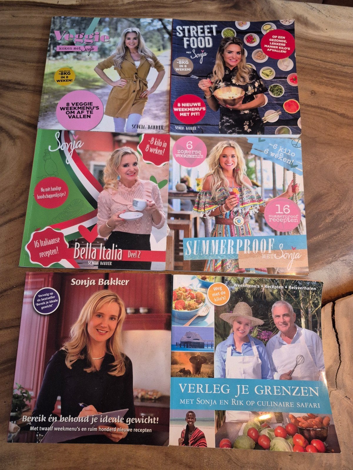 Sonja Bakker Kookboeken Collectie - Gezond Afvallen, Gelezen, Gezond koken, Ophalen of Verzenden, Hoofdgerechten