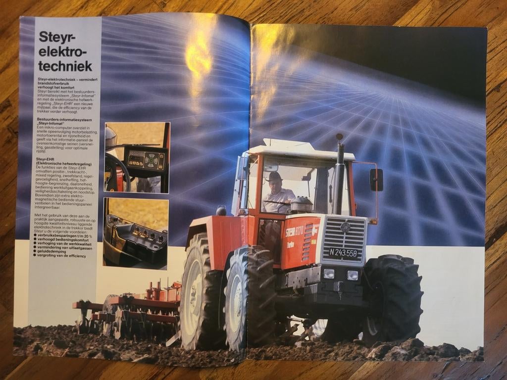 tractor folder Steyr electronic, Ophalen of Verzenden, Zo goed als nieuw