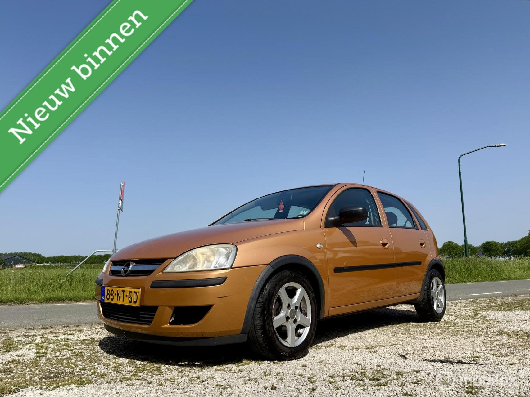 Opel Corsa 1.2-16V Enjoy, BJ 2004, Airco Nette Auto, Zuinig, Voorwielaandrijving, Emergency brake assist, 450 kg, Gebruikt