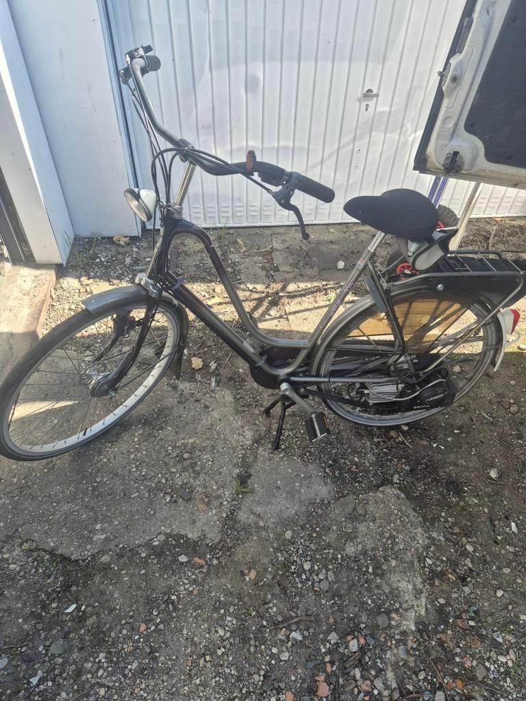 Sparta fiets met motor - Nagekeken nodig, zonder kenteken, Fietsen en Brommers, Elektrische fietsen, Ophalen, Minder dan 30 km per accu