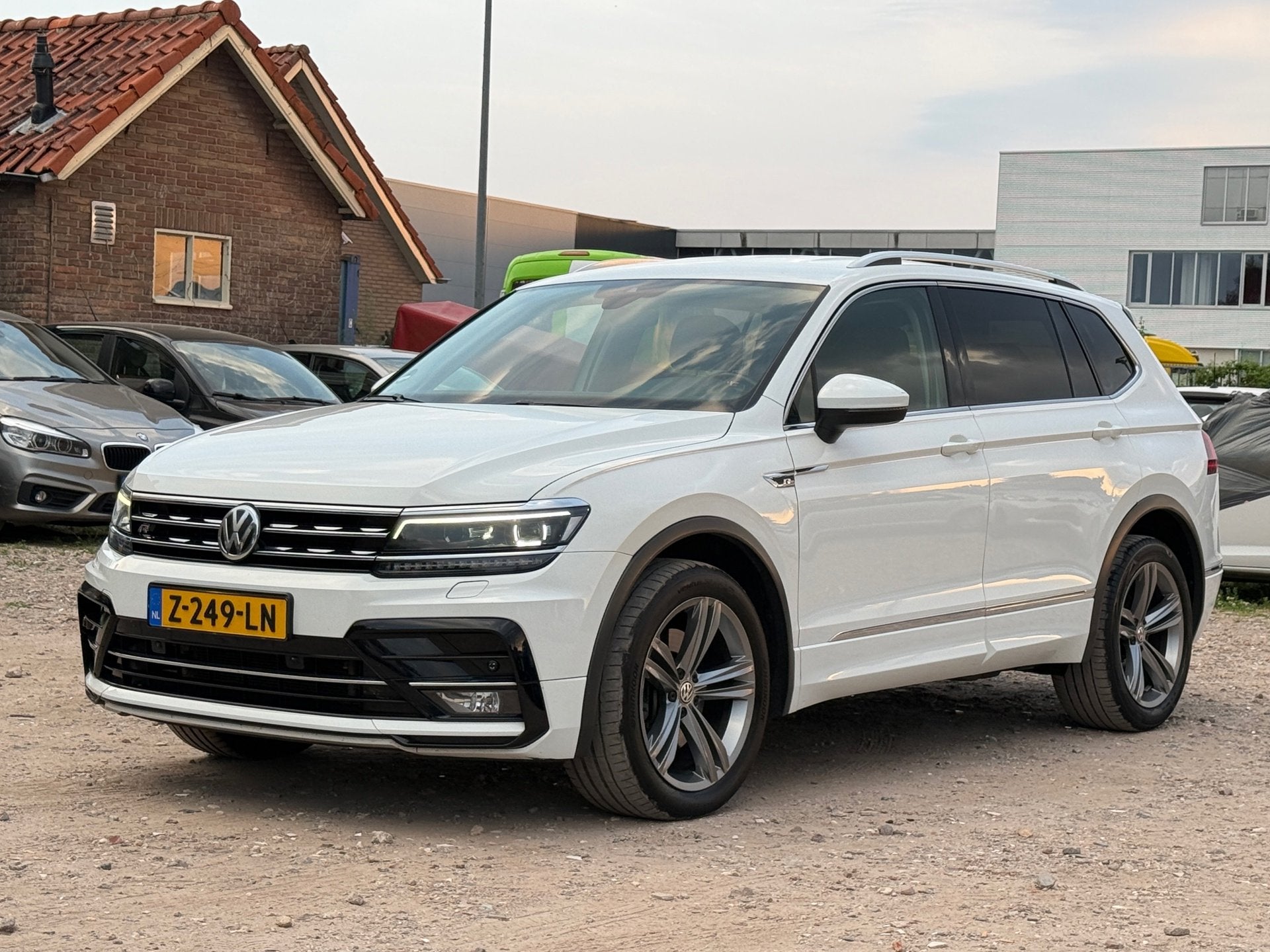 Volkswagen Tiguan Allspace R LINE/DSG/VIRTUEL/ACC/LANE ASSIS, Automaat, Gebruikt, Euro 6, Wit