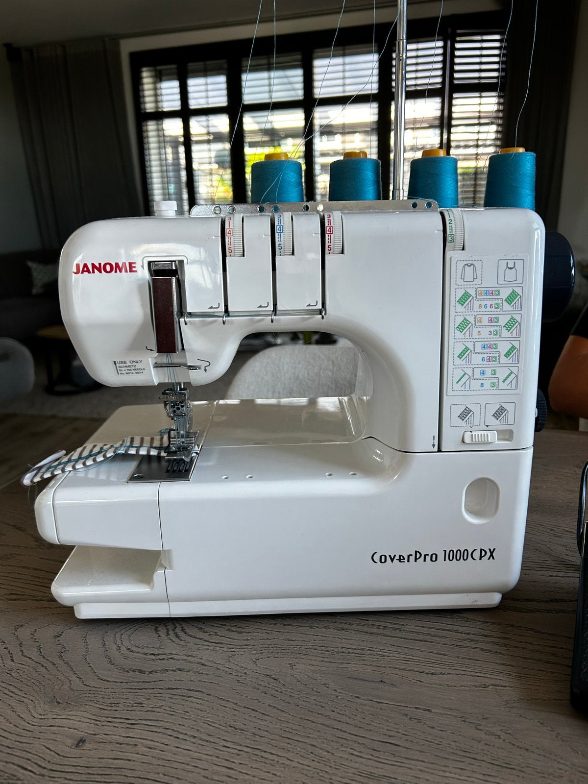 Janome CoverPro 1000CPX Coverlockmachine, Ophalen, Gebruikt, Lockmachine, Janome