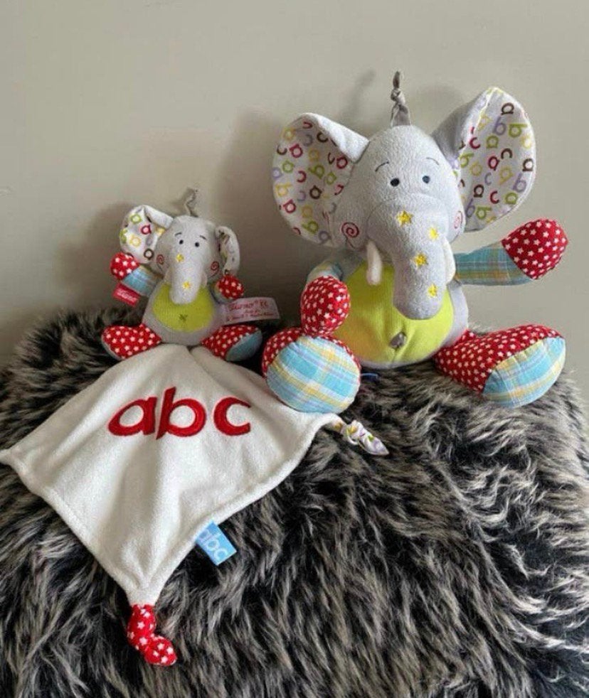 Olifant met bij passend knuffel doekje / Tiamo, Verzenden, Zo goed als nieuw, Olifant