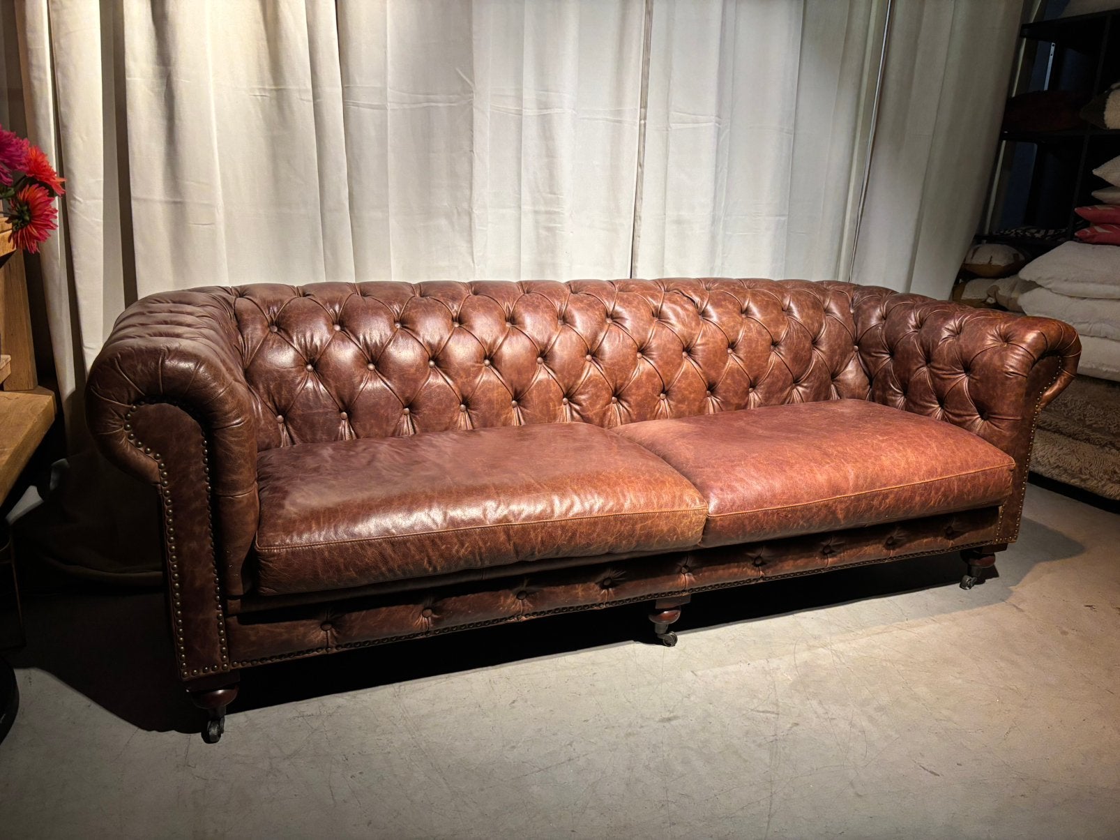 Chesterfield bank 3 zits bruin generfd leer, Gebruikt, Tweepersoons, Rechte bank, 200 tot 250 cm