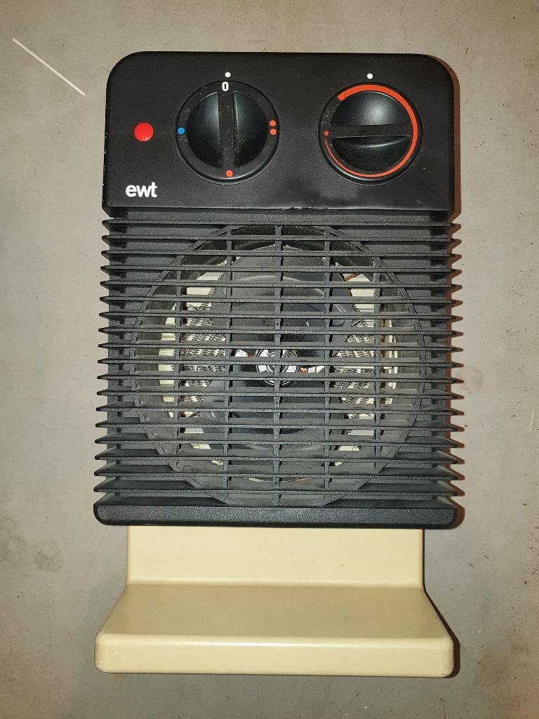 EWT Clima 132 TLS Ventilatorkachel 2000W Wandmodel, 30 tot 80 cm, Gebruikt, Overige typen, Minder dan 60 cm