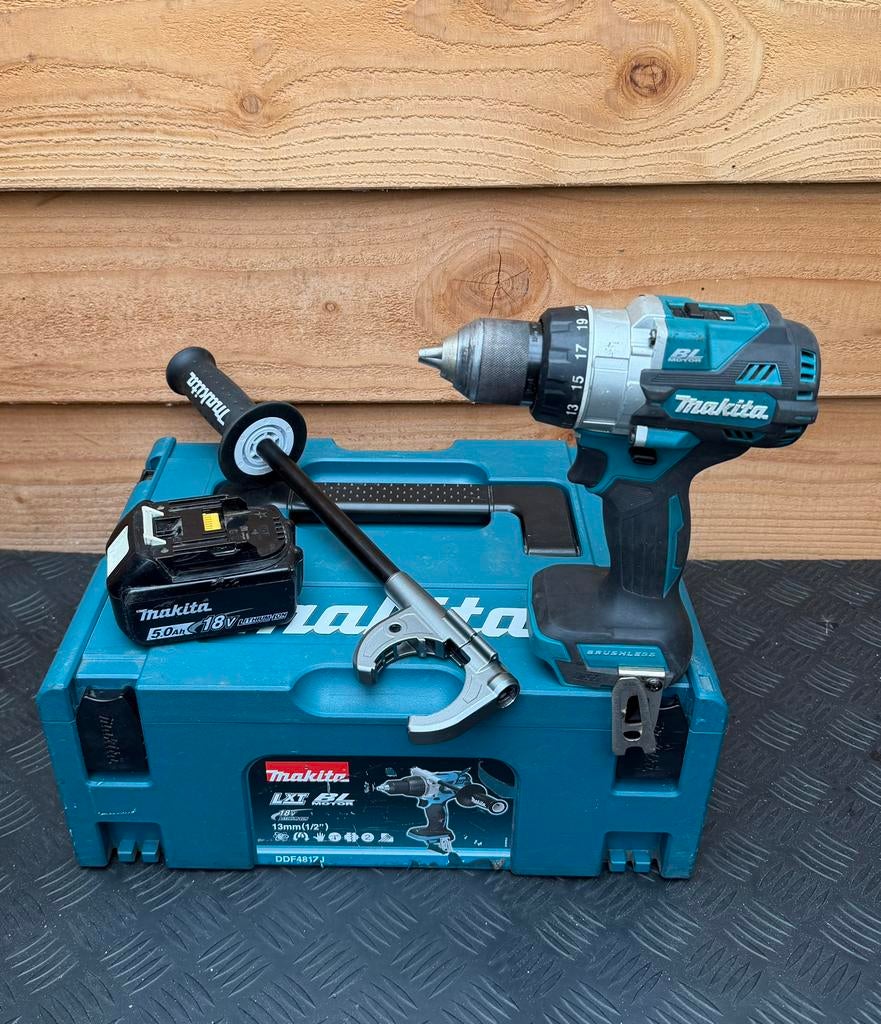 Makita DDF486 met Handgreep + accu in M box, Doe-het-zelf en Verbouw, Gereedschap | Boormachines, Ophalen of Verzenden, Zo goed als nieuw