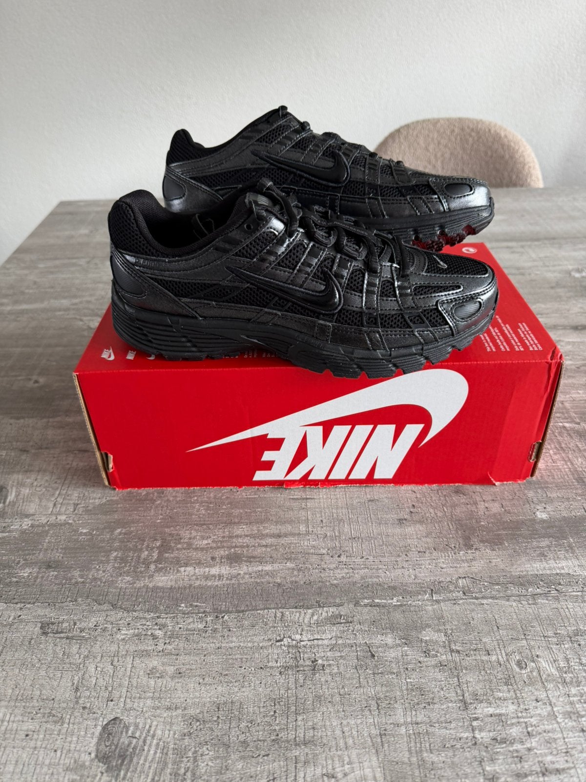 Te koop nieuw paaf zwarte nike P-6000 in maat 38, Kleding | Dames, Zwart, Nieuw, Ophalen of Verzenden, Sneakers of Gympen