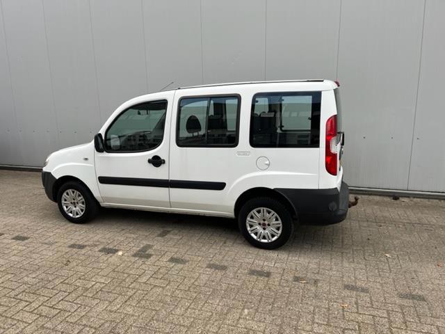 Fiat Doblò 1.6 Natural Power Active,'09, 181000 KM, AARDGAS, Voorwielaandrijving, 1596 cc, Stof, Gebruikt