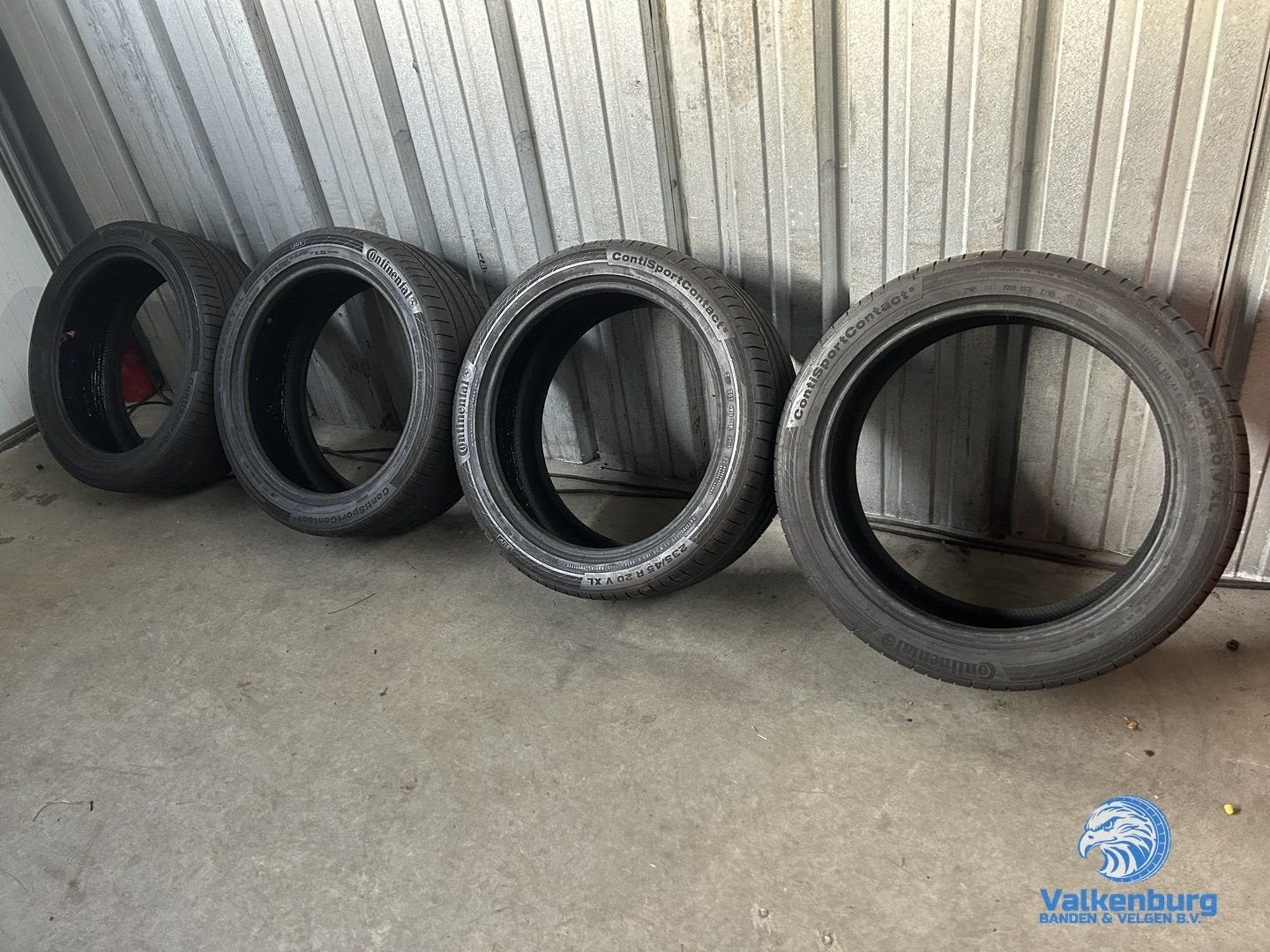 6mm! Lynk & Co zomerbanden 235/45R20 Continental ContiSportC