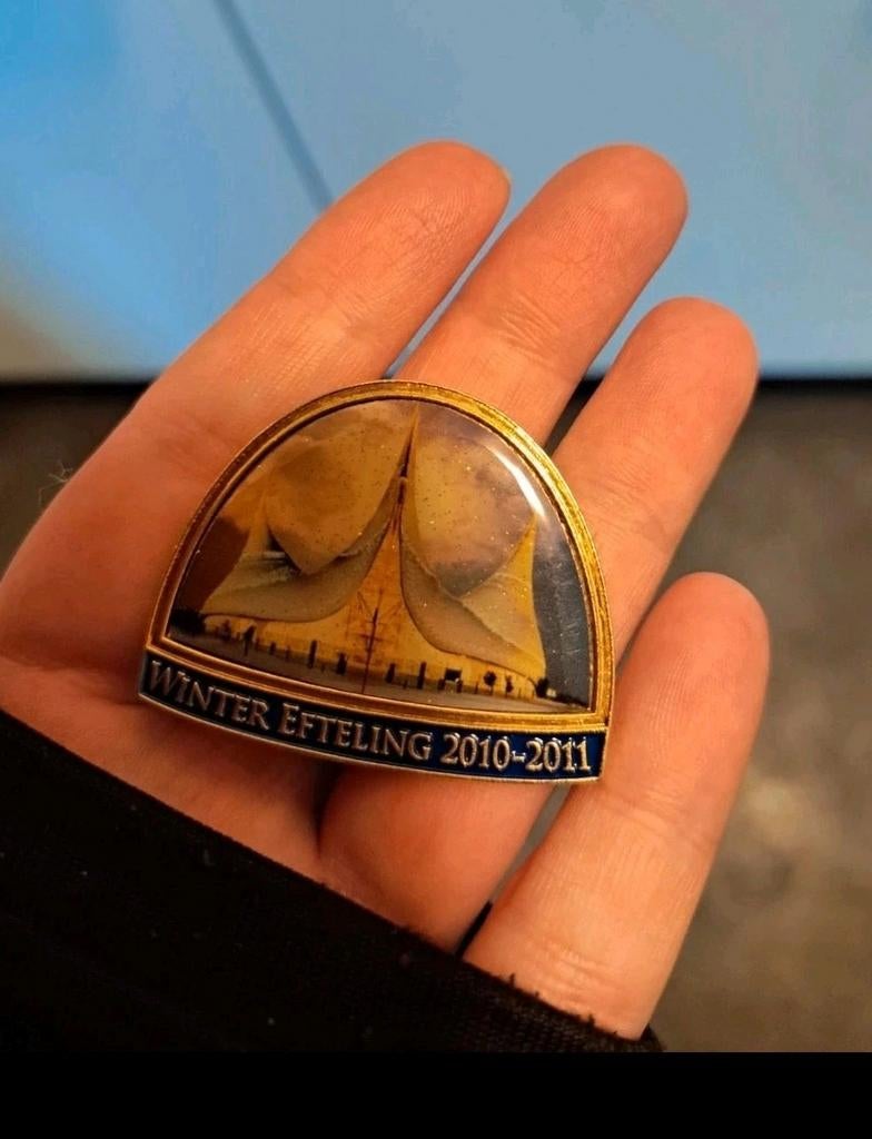 Winter pin, Verzamelen, Ophalen of Verzenden, Zo goed als nieuw, Button of Speldje