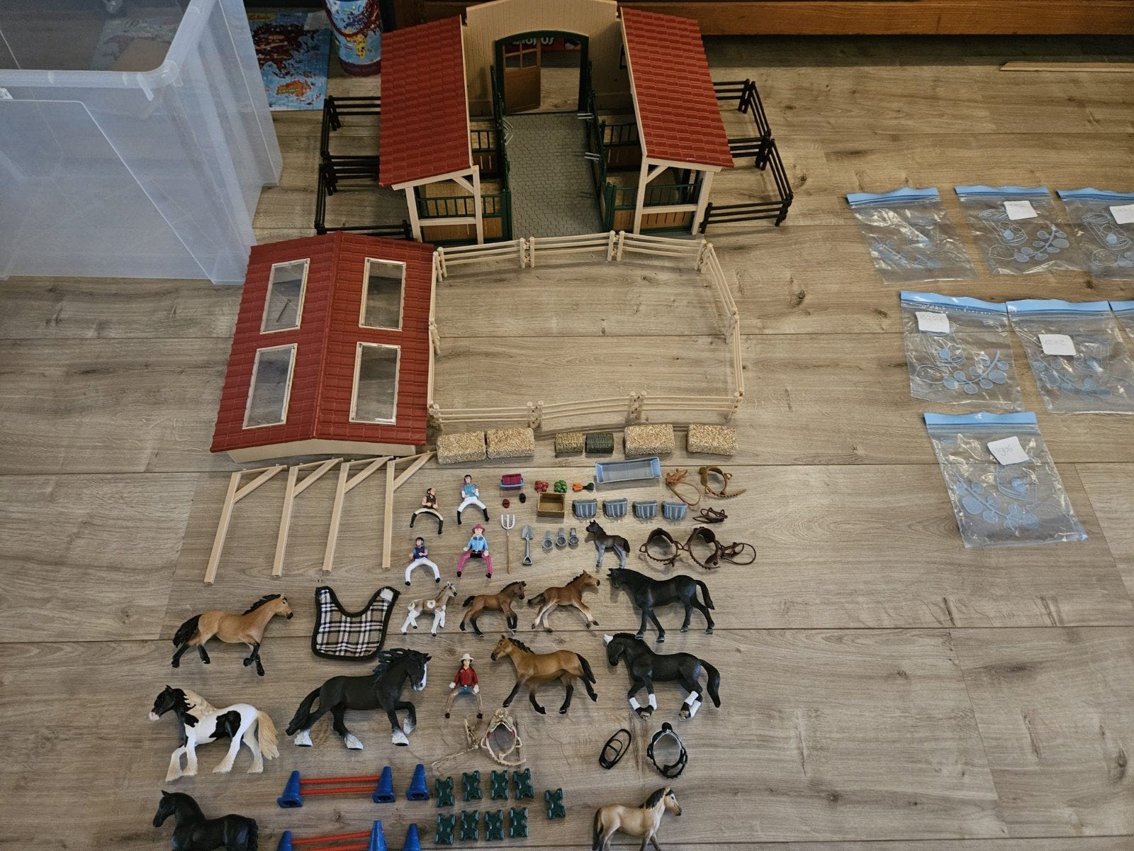 Schleich Paardenstal manege met veel accessoires en paarden, Kinderen en Baby's, Ophalen, Zo goed als nieuw, Jongen of Meisje