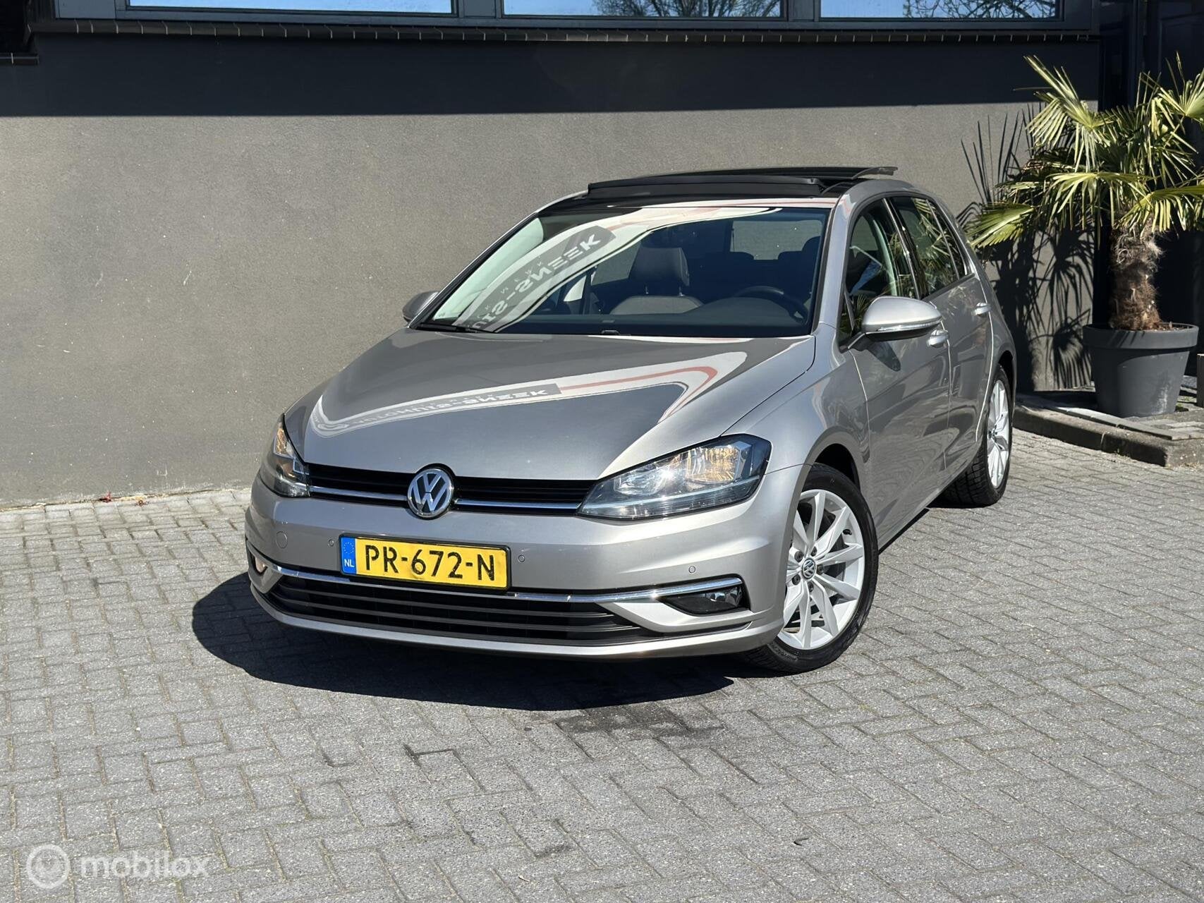 Volkswagen Golf 1.0 TSI Comfortline Business | Pano |CarPlay, Auto's, Gebruikt, Euro 6, Origineel Nederlands, Bedrijf