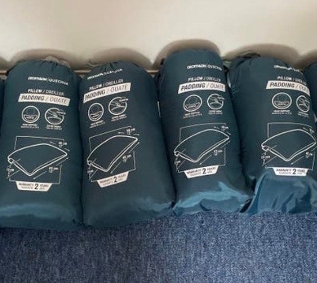 Quechua opvouwbaar hoofdkussen/kussen voor kamperen, Ophalen of Verzenden, Zo goed als nieuw