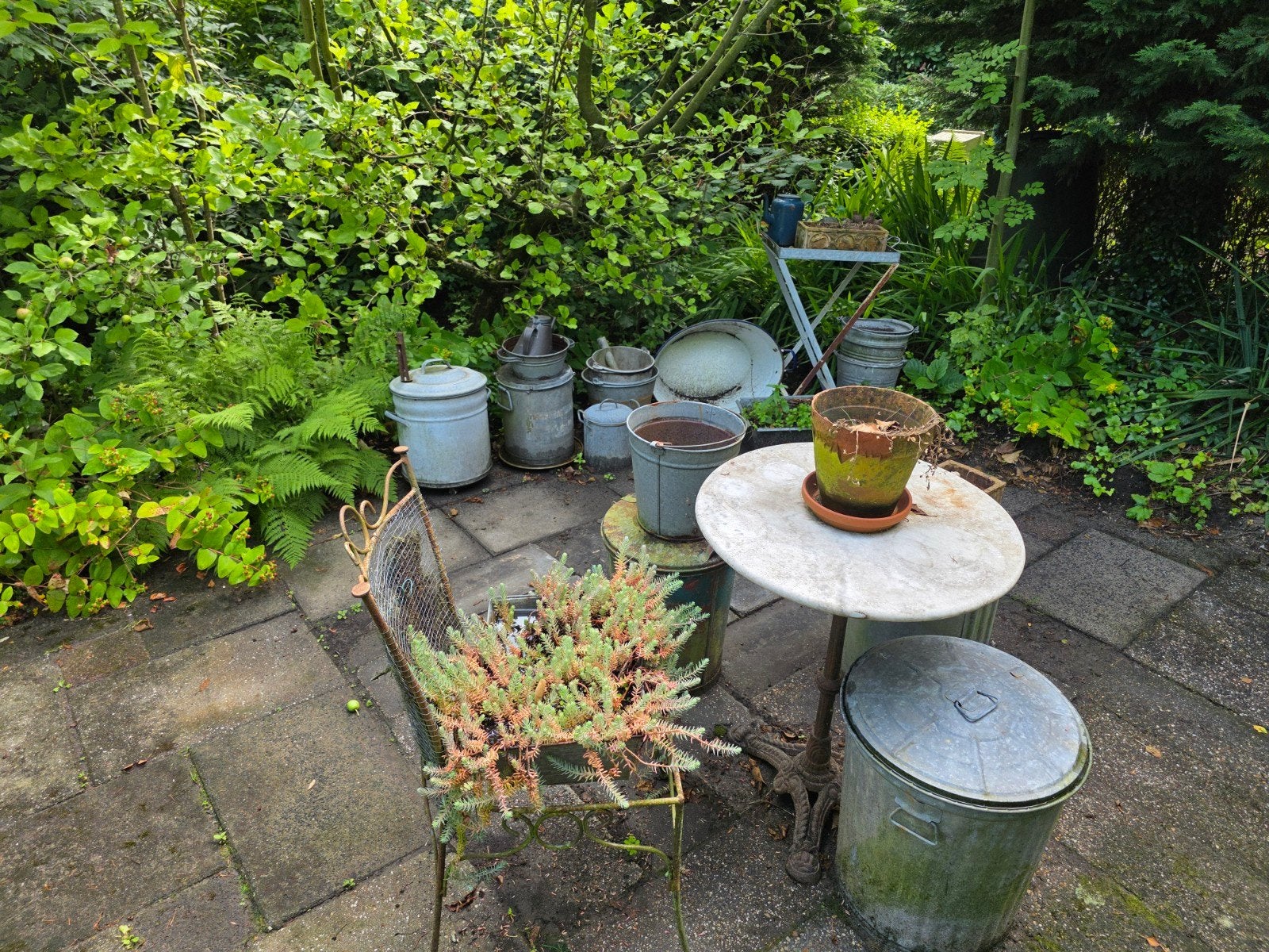 22 zinken items voor sier of planten marmeren tafel etc, Tuin en Terras, Overige materialen, Gebruikt, Stoel, Ophalen
