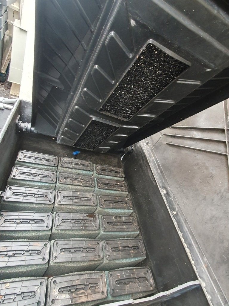 vijver filter oase met zeefblad   ( grootste oase model ), Ophalen, Gebruikt, Vijverfilter