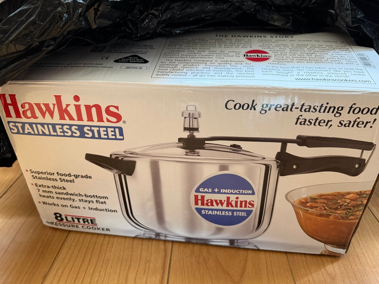Laatste kans - NEW Hawkins 8L - Inductie & Gas Geschikt, Kookpan of Snelkookpan, Inductieplaat, Nieuw, Ophalen of Verzenden
