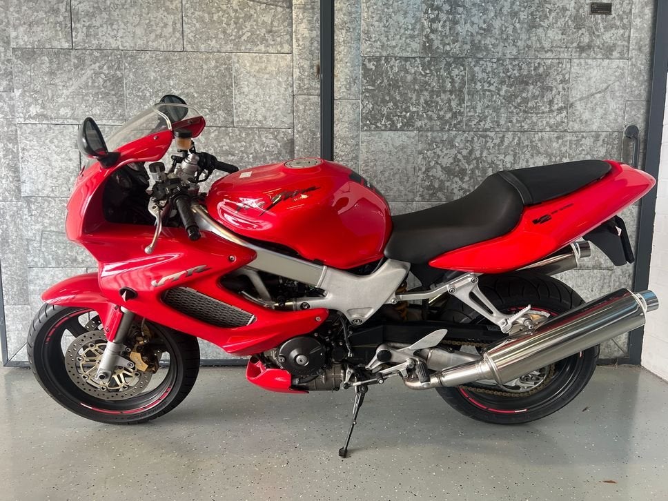 HONDA VTR 1000 F FIRESTORM (bj 1999), Motoren, 2 cilinders, HONDA, Bedrijf, Onbekend