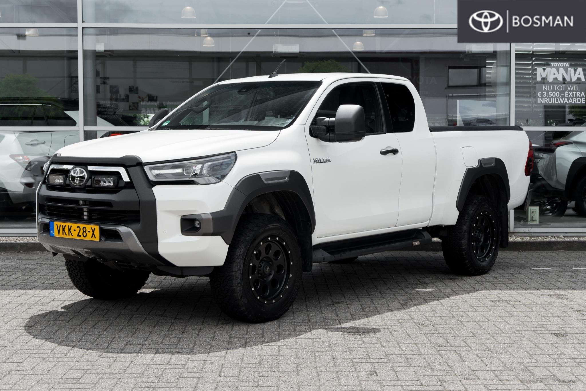 Toyota HiLux 2.8 D-4D Xtra Cab Professional premium Unieke v, Automaat, Automatische klimaatregeling, Stof, Gebruikt