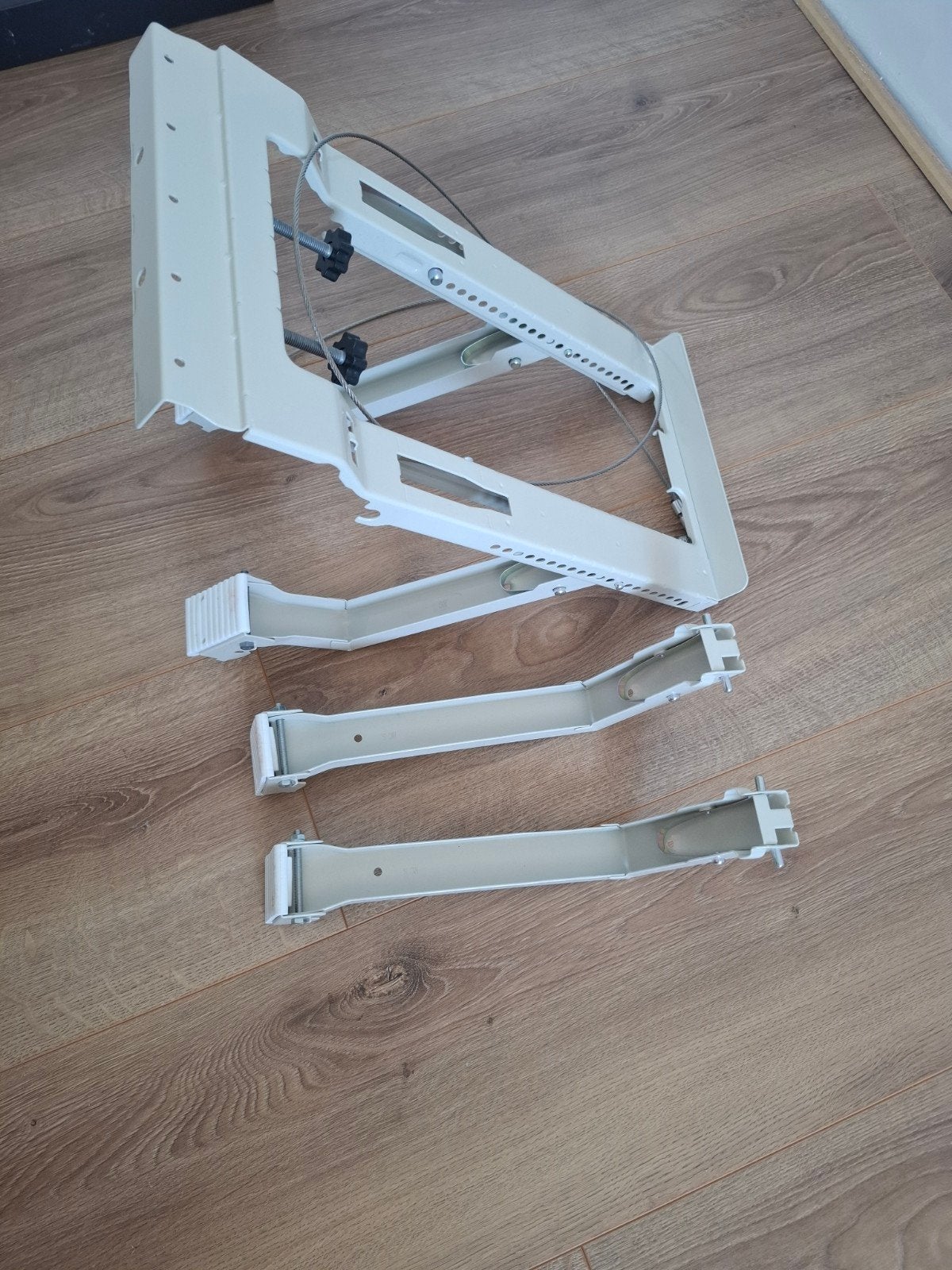 Midea portasplit beugel, Witgoed en Apparatuur, Ophalen, Minder dan 60 m³, Nieuw, 3 snelheden of meer