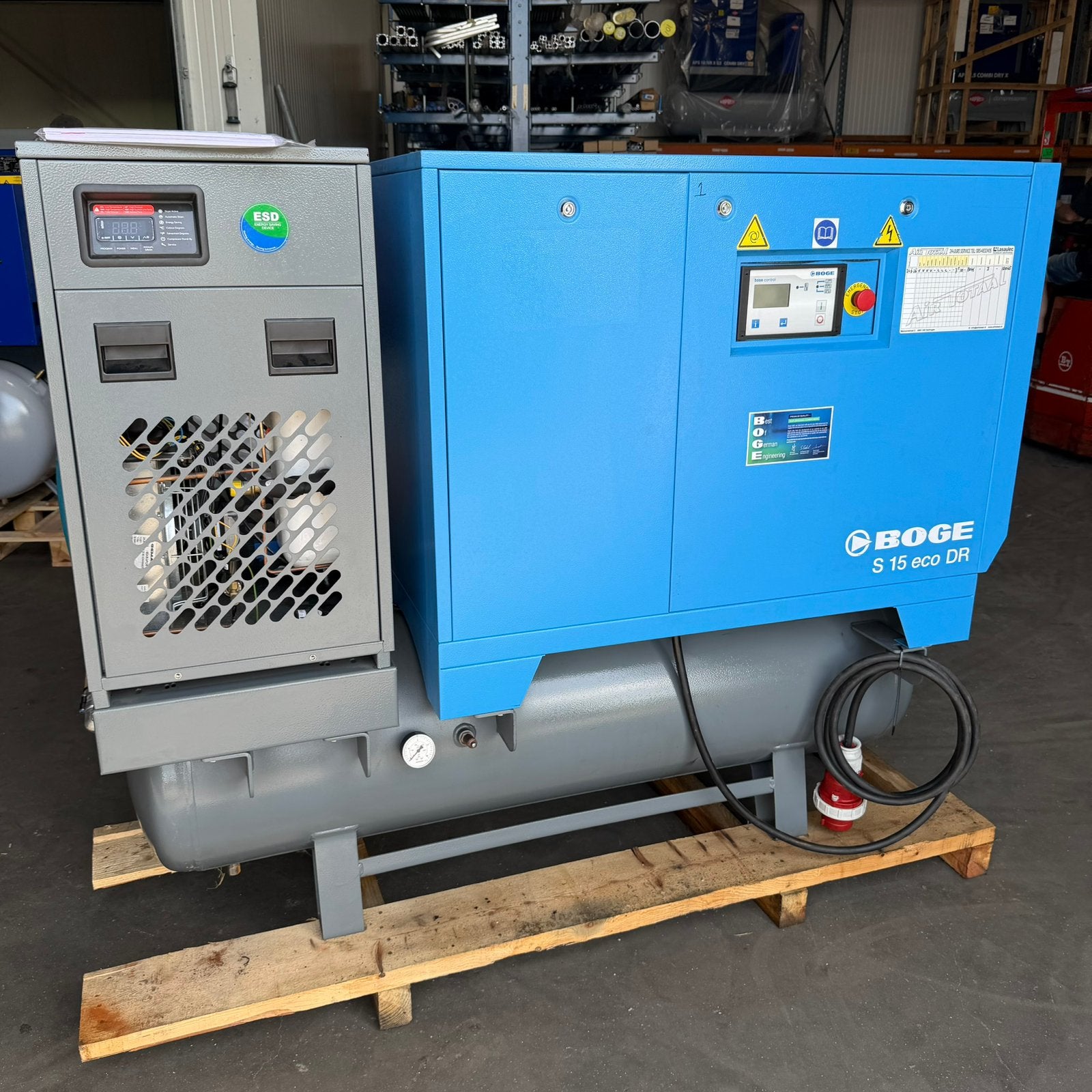 Boge 15 kw schroefcompressor, Doe-het-zelf en Verbouw, Compressors, 800 liter/min of meer, Ophalen of Verzenden, Zo goed als nieuw