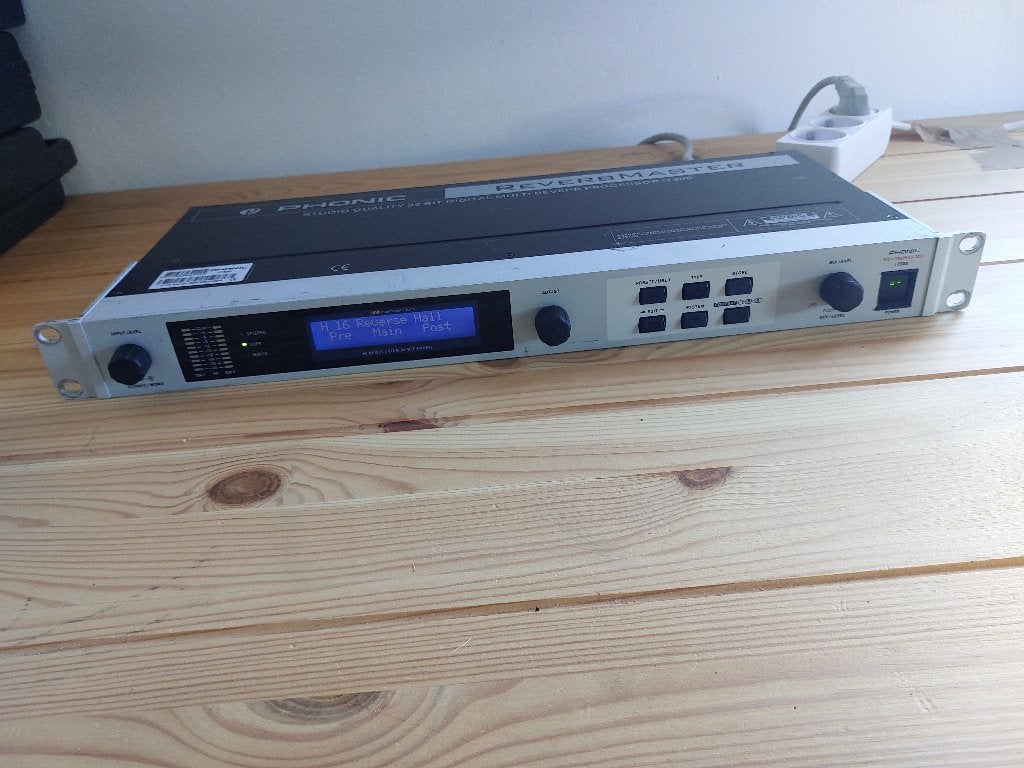 Phonic i7300 Reverb Master, Muziek en Instrumenten, Effecten, Ophalen of Verzenden, Gebruikt, Delay of Echo