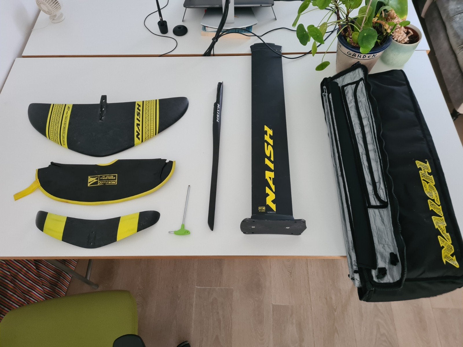 Naish Jet 1050 Foil Set - Compleet met tas, Watersport en Boten, Ophalen of Verzenden, Gebruikt