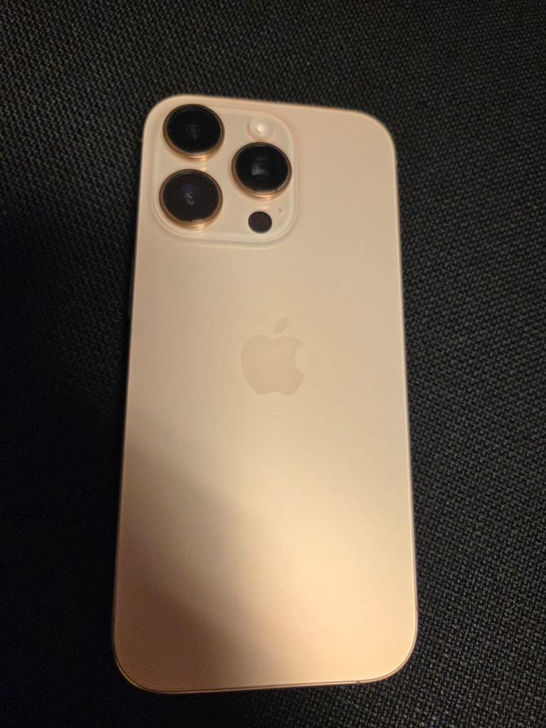 Iphone 16 pro, desert titanium, Telecommunicatie, Mobiele telefoons | Apple iPhone, IPhone 16 Pro, Ophalen of Verzenden, Met simlock