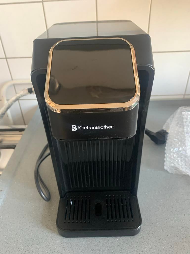 KitchenBrothers Koffiezetapparaat - Zo goed als nieuw, Witgoed en Apparatuur, Koffiezetapparaten, Afneembaar waterreservoir, 10 kopjes of meer