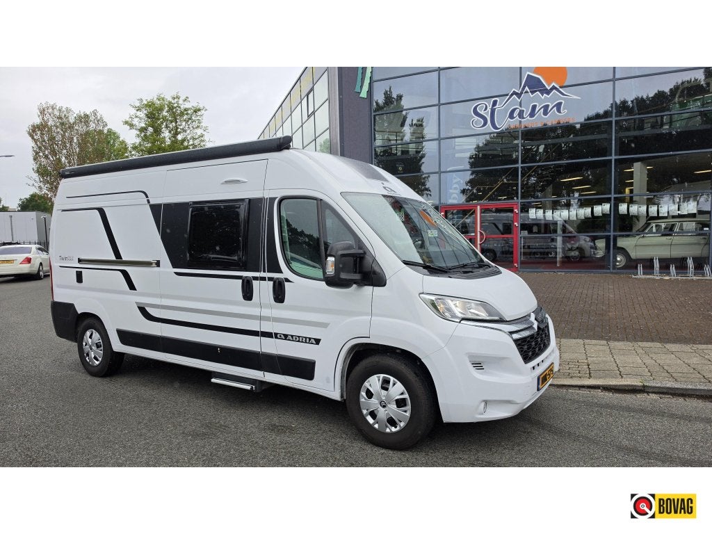 Adria Twin Axess 600 SP, Caravans en Kamperen, Campers, Buscamper of Camperbus, Ringverwarming, Tot en met 2, Adria