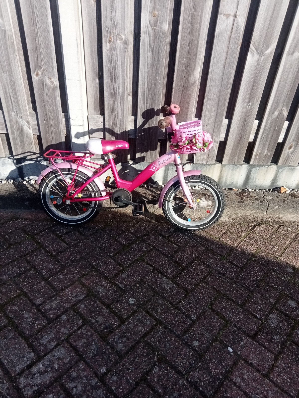 Roze meisjesfiets 14 inch met mandje, Fietsen en Brommers, Ophalen, Terugtraprem, Gebruikt, Onbekend