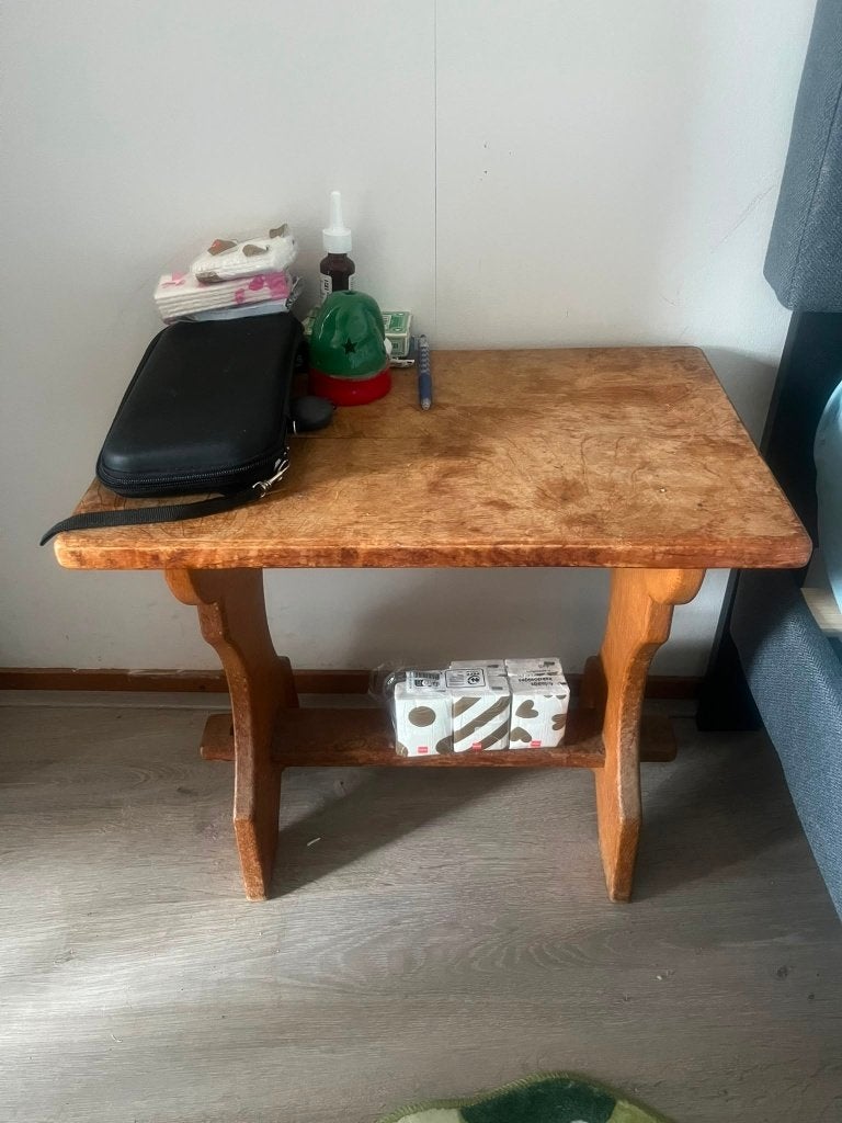 Small wooden side table, Ophalen, Gebruikt, Eikenhout, Minder dan 50 cm