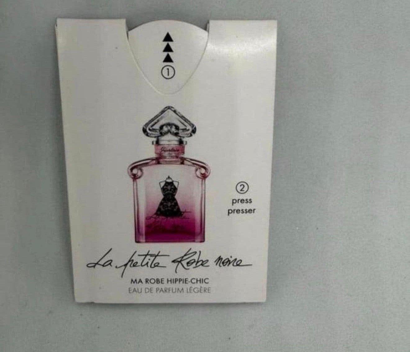 Parfum puffer Ma robe Hippie Chic La petite robe noire edp, Verzenden, Nieuw, Proef of Tester, Gevuld